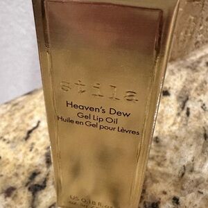 Stila Heaven's Dew Gel Lip Oil in Gold Packaging